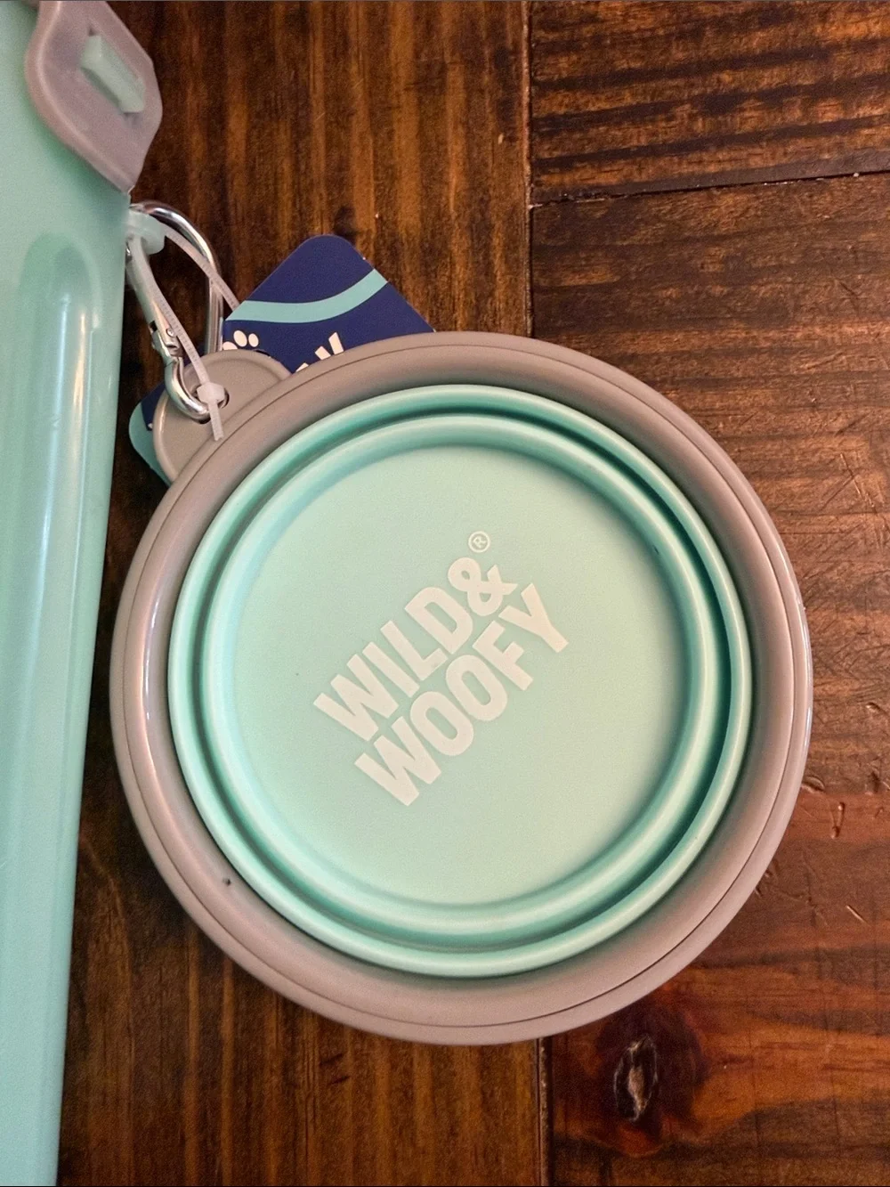 Wild & Woofy Dog Water/Snack Break Bottle with Collapsible Bowl (Mint Color)